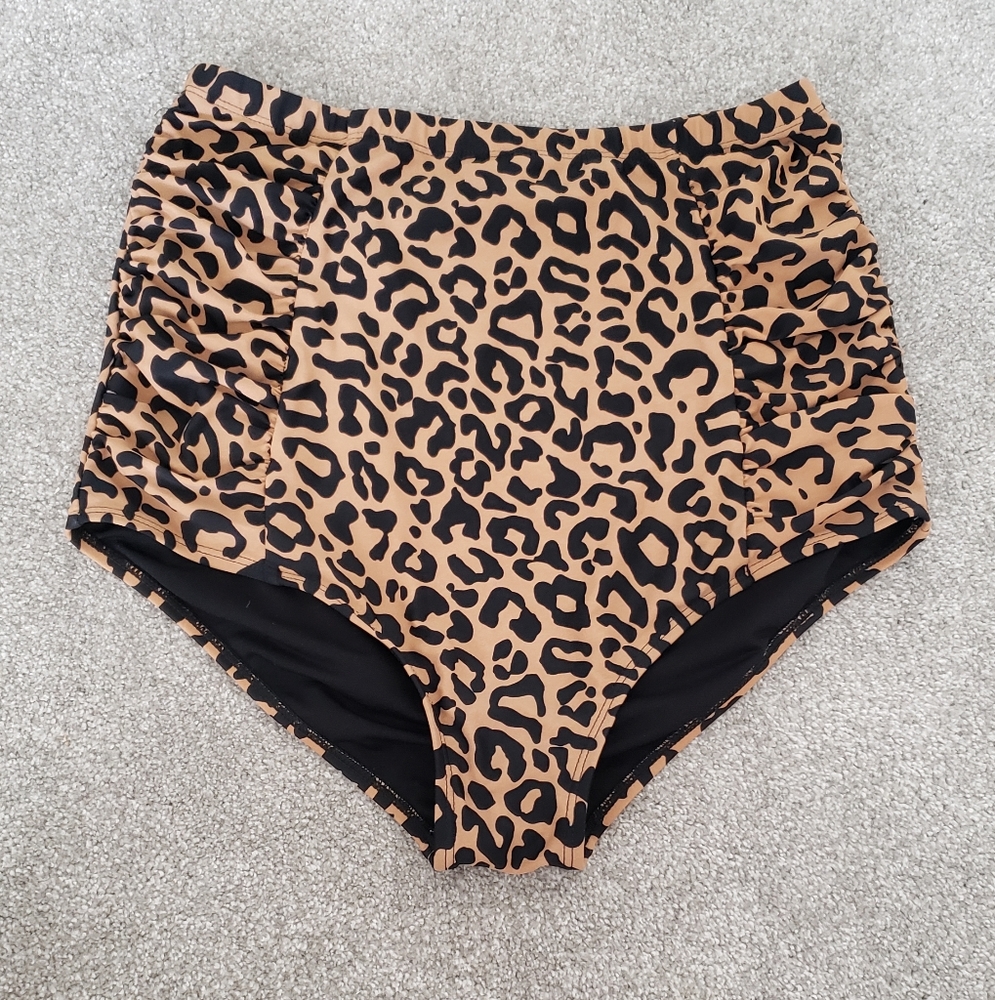 Cheetah print swimsuit bottoms